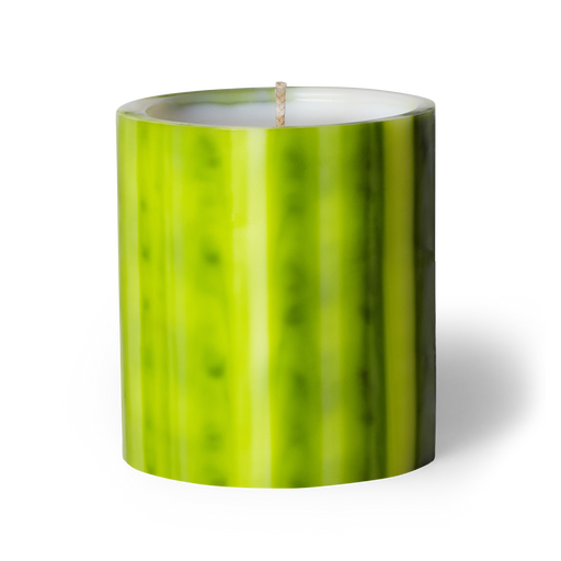 Experience the Chartreuse Artisanal candle by Le Feu De L'eau, blending cassia bark, sandalwood, and frankincense for a mystical sensory journey. Crafted underwater from wax, each candle is a unique creation. Hand-poured in LA with cocunut wax and natural fragrance. Enjoy 75 hours of burn time. Image of candle in lime green colored wax vessel. 